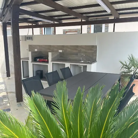 In Mit Garten Und Grill * Fažana
